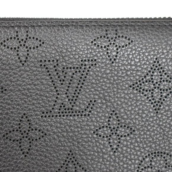 Authentic LOUIS VUITTON Zippy Wallet Long Monogram Mahina Leathr Black - Picture 4 of 15